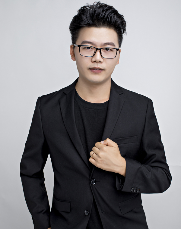 李錫甫  設(shè)計總監(jiān)